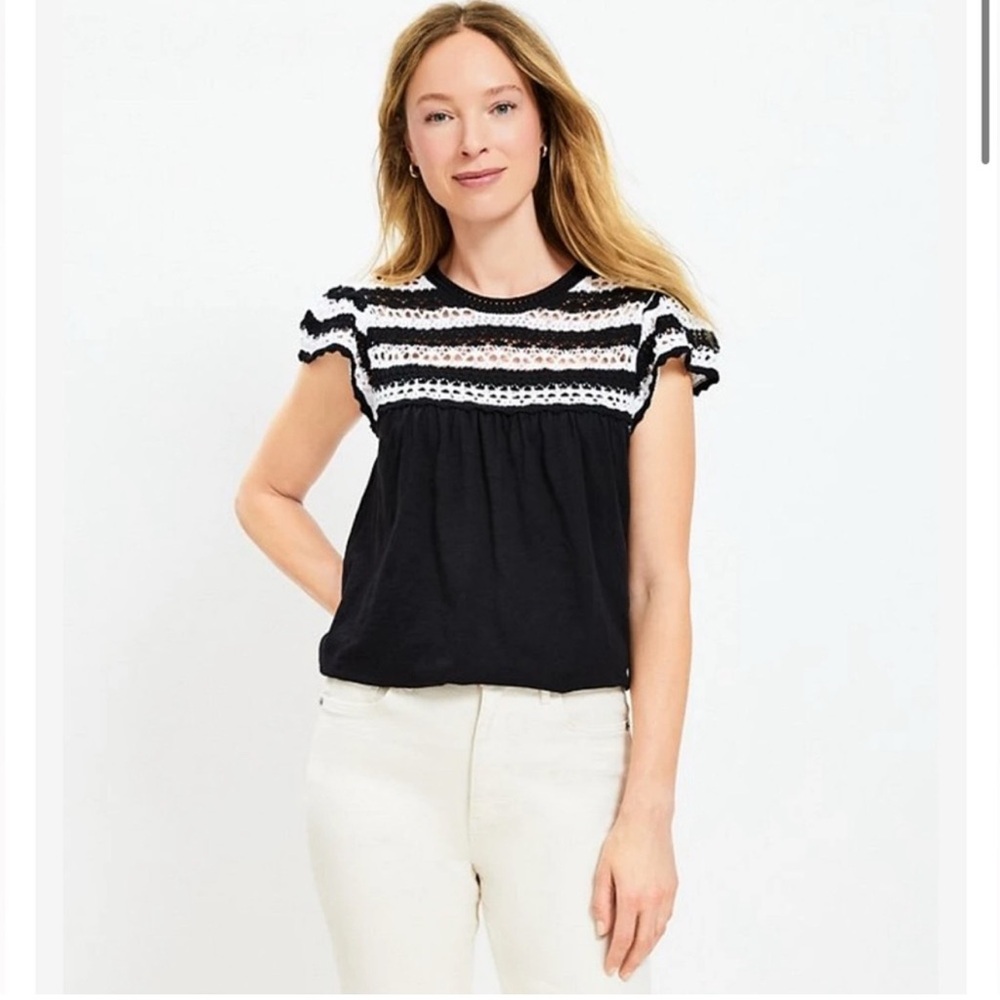 NWT-Loft Crochet Ruffle Sleeve Top Size Medium Petite Black and White